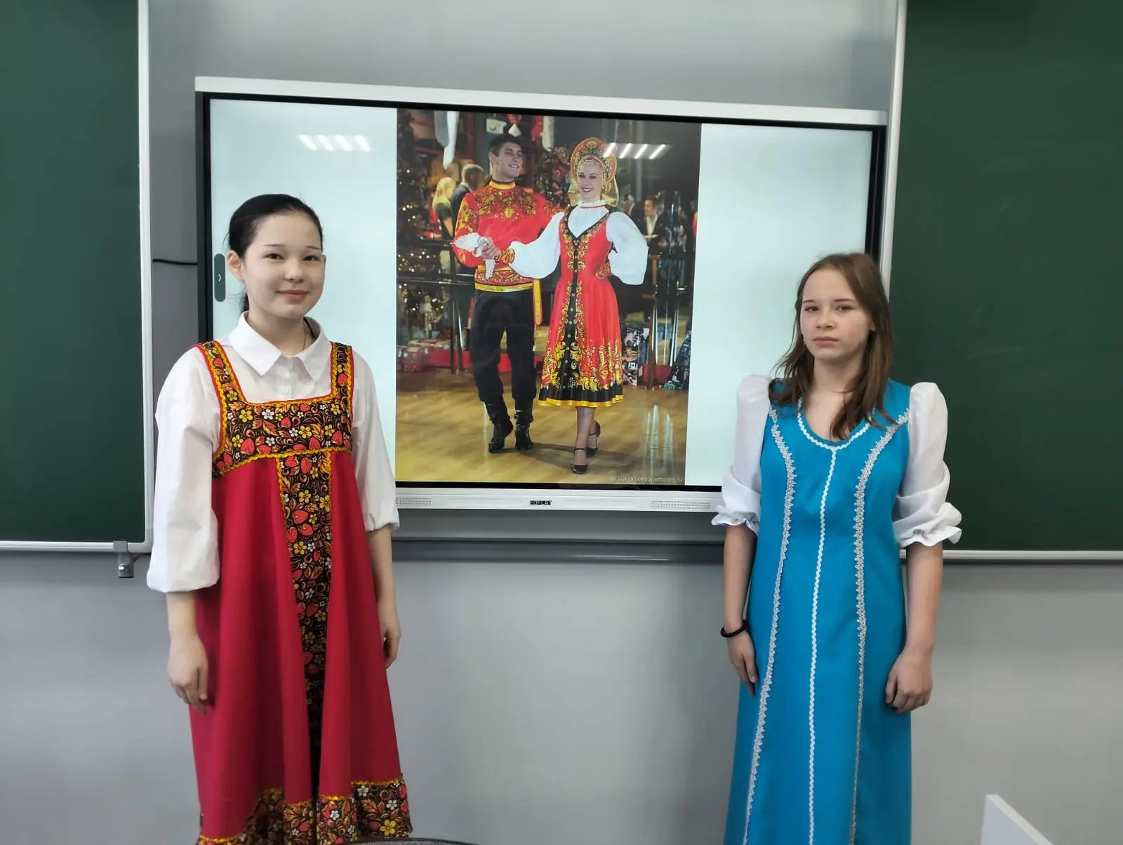 "А мне ИДЕТ!"